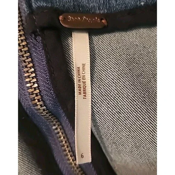 Free People Jean Skirt Size 6 Medium Wash Mini Zipper - Picture 3 of 6